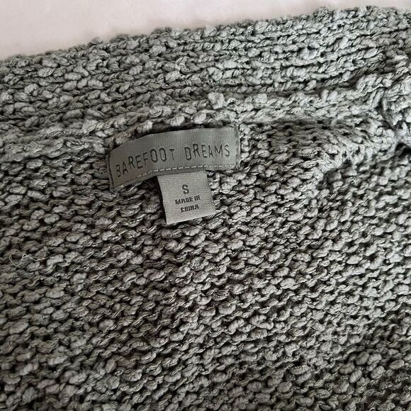 Barefoot Dreams Sage green cardigan - Picture 7 of 8